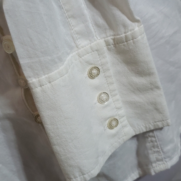 NWT Calvin Klein White Button Down Top Size Medium - Picture 8 of 9